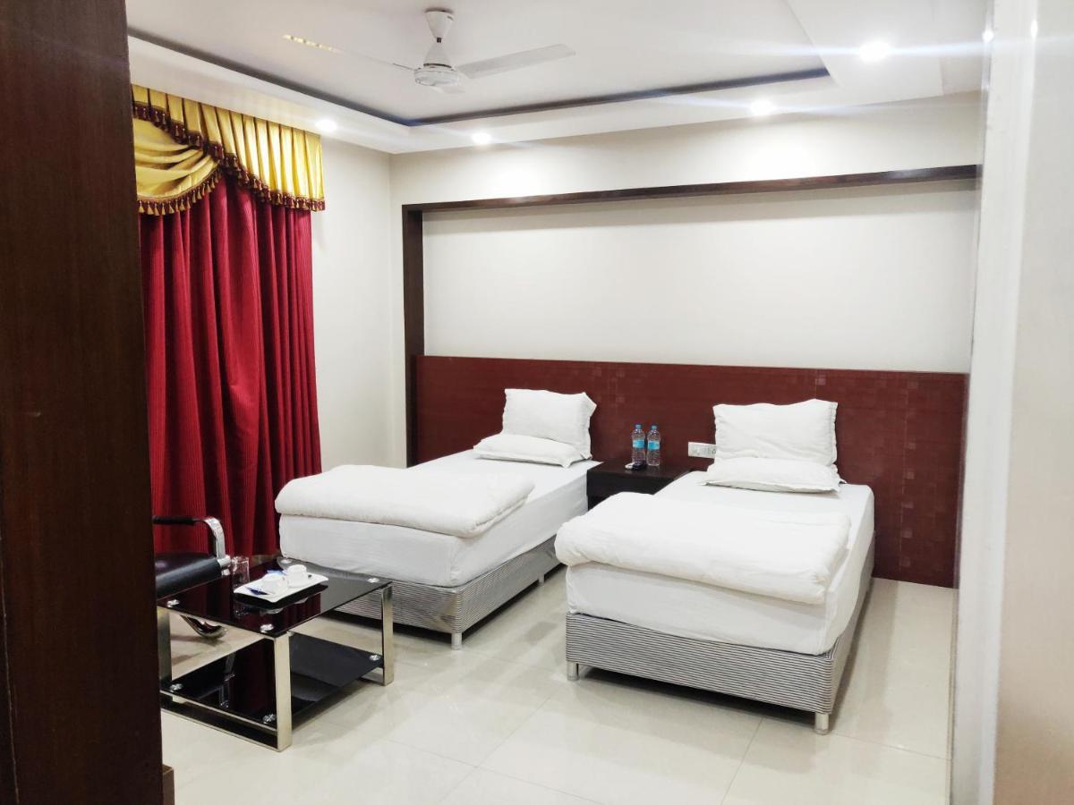 Bodhgaya Seven Inn Hotel N Restaurant Esterno foto